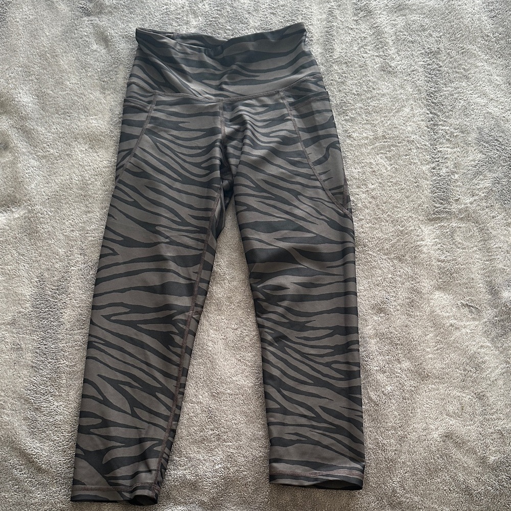 Old Navy Gray Zebra Print Kids Leggings
